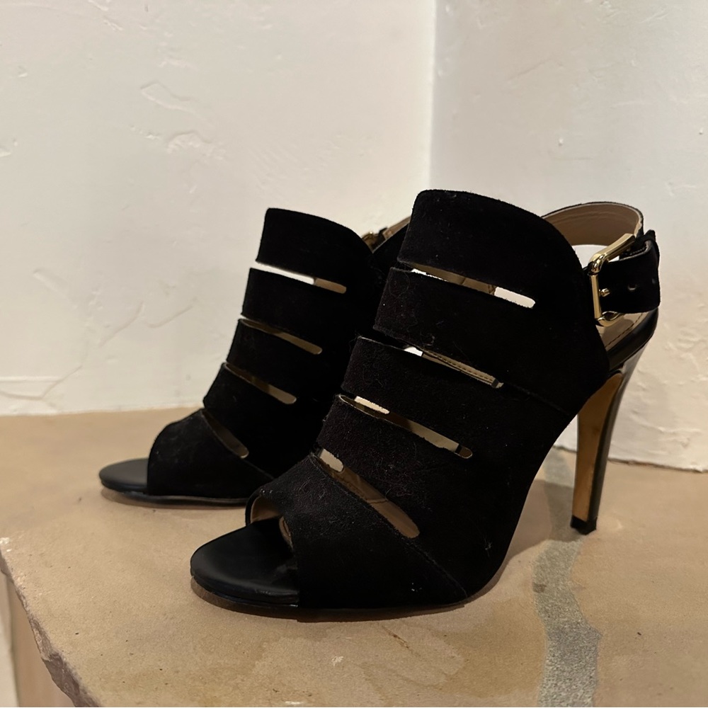 Idola suede black heals